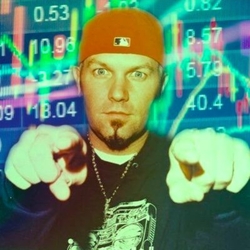 Wigger crypto logo